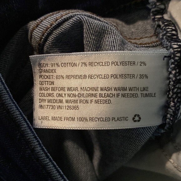 UNIVERSAL‎ Thread plus high rise midi distressed dark wash jean shorts - Picture 6 of 8